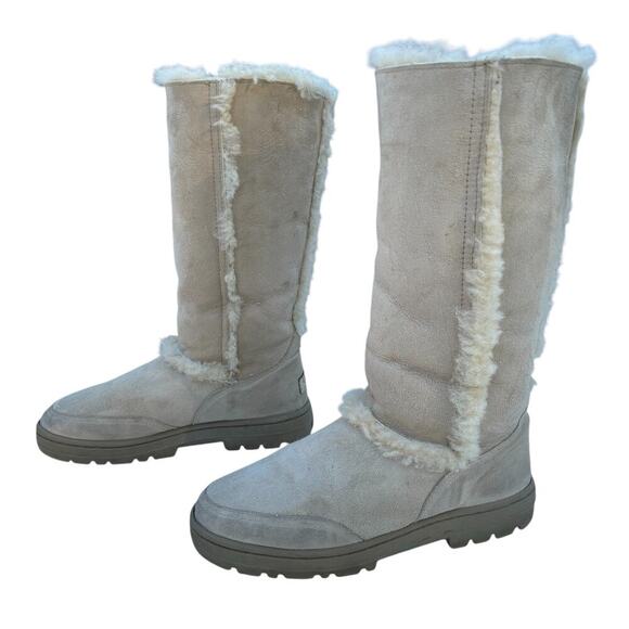 Uggs Australia Sundance II Suede Boots Size 9 Sheepskin with Pure Wool Lining - Picture 1 of 9
